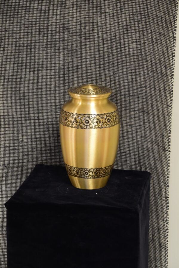 Urn Metall kuldne