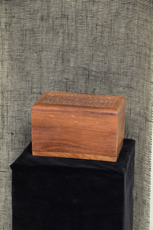 Urn 445