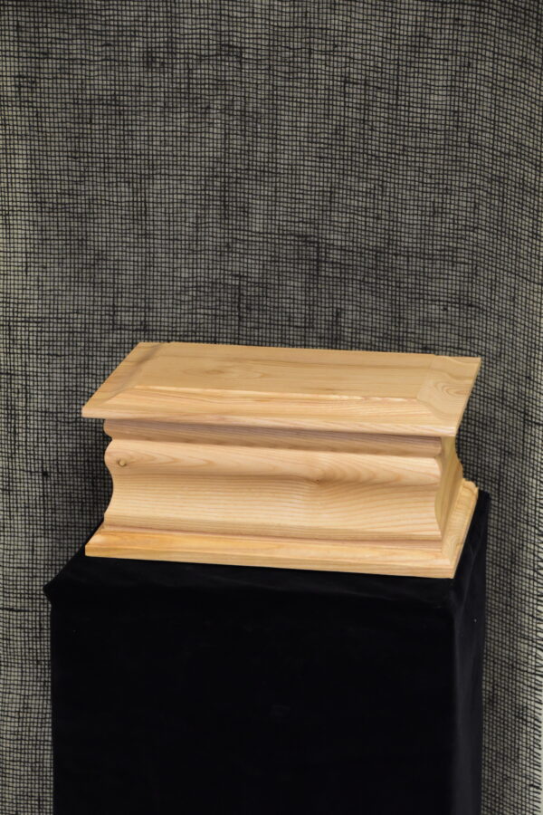 Urn tammepuidust UK001