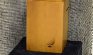 Urn purjekaga