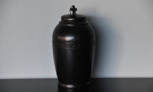 Urn Andwood