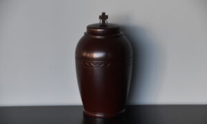 Urn Andwood 2